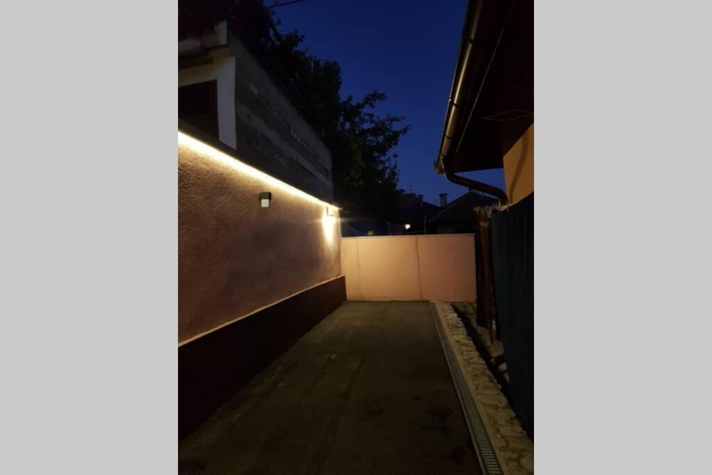 סראייבו Apartman Sa Garazom I Internetom מראה חיצוני תמונה